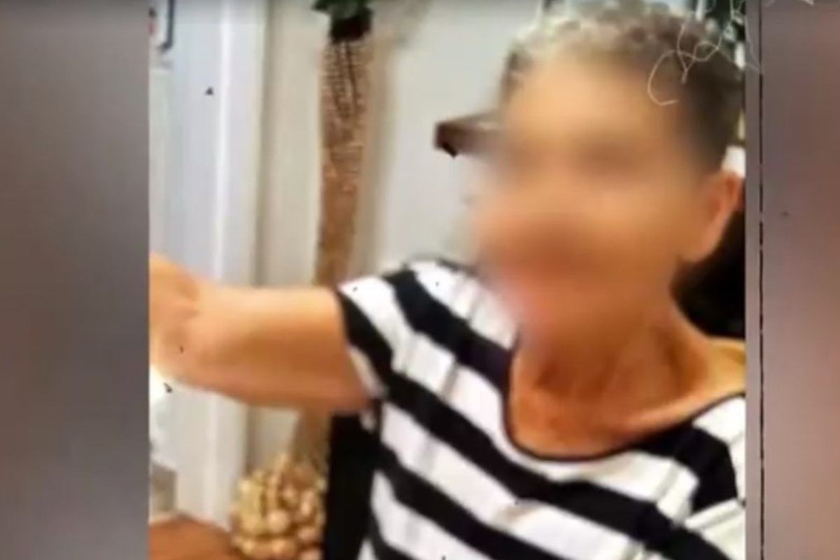 Γλυφάδα: «Η μητέρα μου είναι σε καταστολή» δηλώνει η κόρη της 69χρονης που δέχτηκε σφοδρή επίθεση από 38χρονο