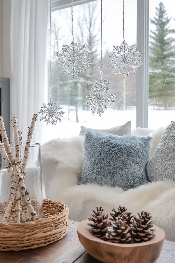 Ιδέες στολισμού για μικρό σαλόνι τα Χριστούγεννα