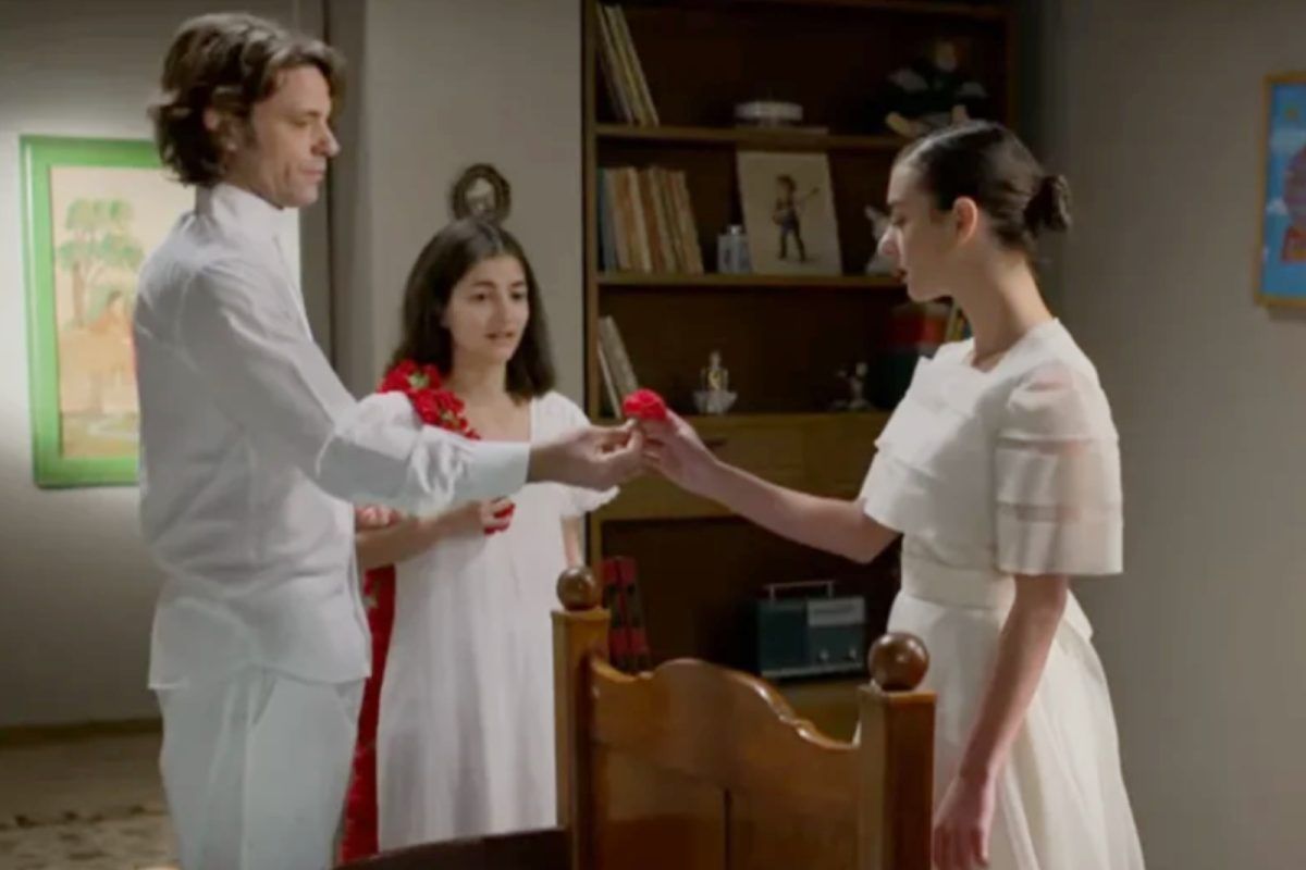 Ηλέκτρα επόμενα επεισόδια Γ’ κύκλος: 21, 22, 23, 24, 25