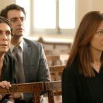 Ηλέκτρα : Μπροστά στο αστυνομικό τμήμα ετοιμάζεται να αναιρέσει την κατάθεσή της