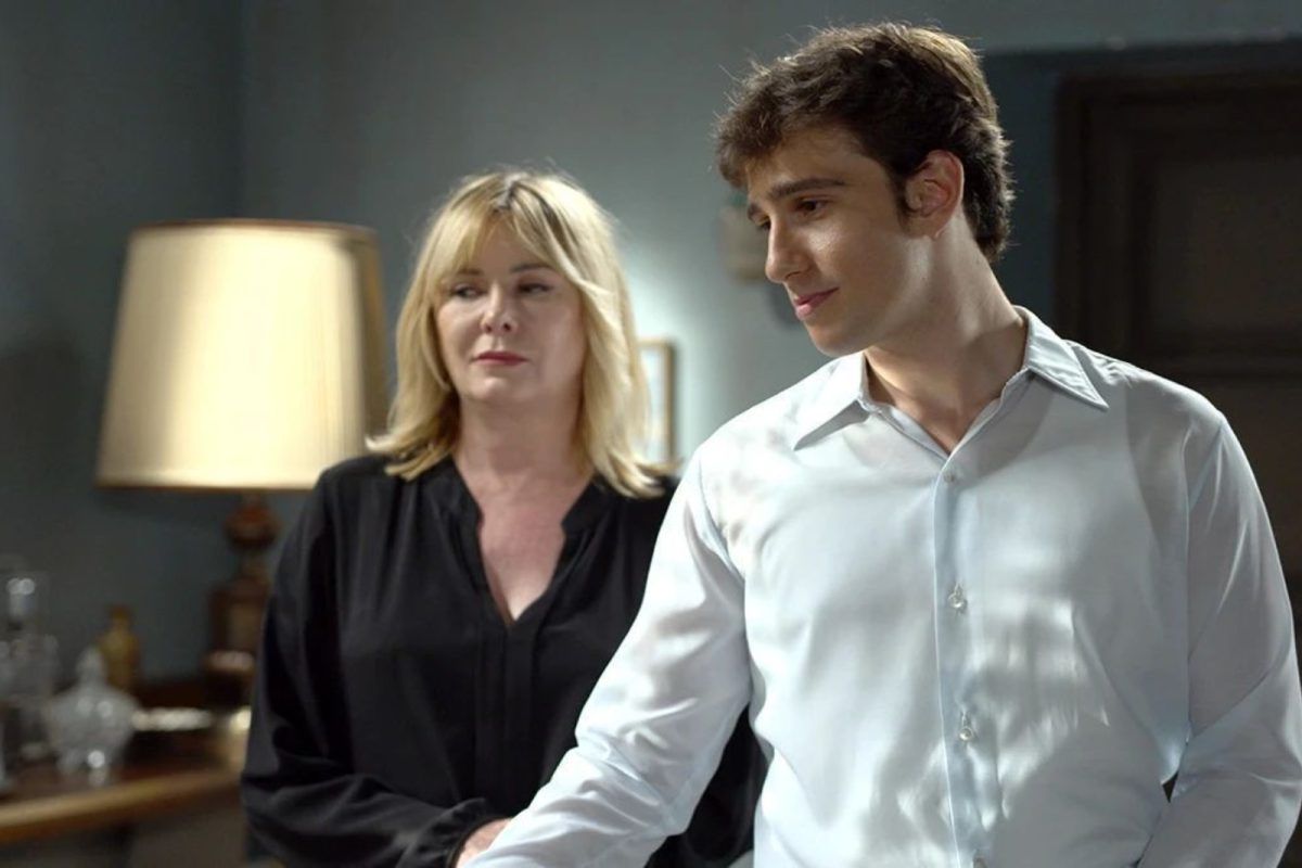 Ηλέκτρα: Ο Πέτρος κάνει πρόταση γάμου στην Κορίνα