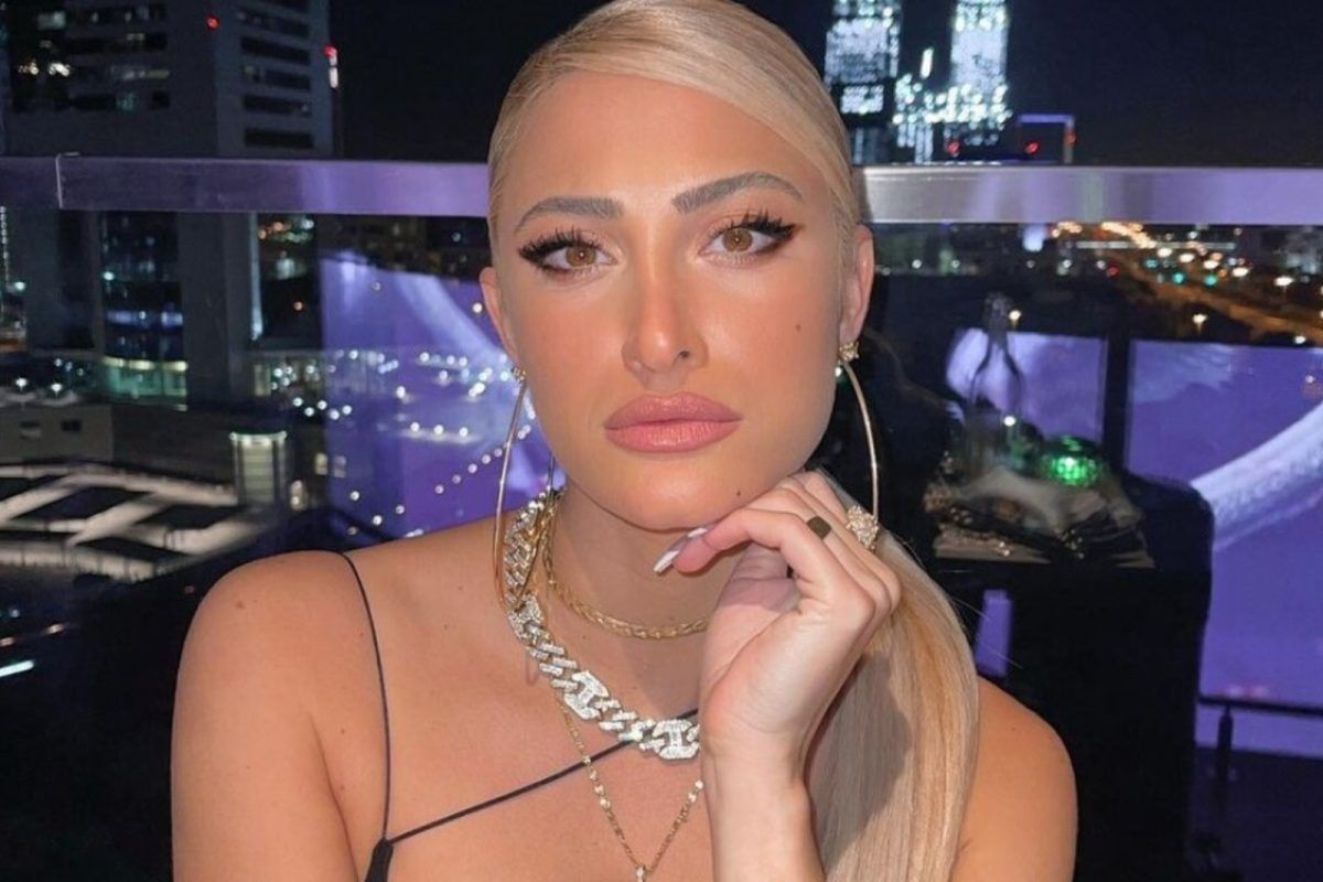 Ιωάννα Τούνη: Πιάστηκε στα πράσα με τον νέο της σύντροφο - Τον φιλάει στο στόμα και λιώνει (Βίντεο)