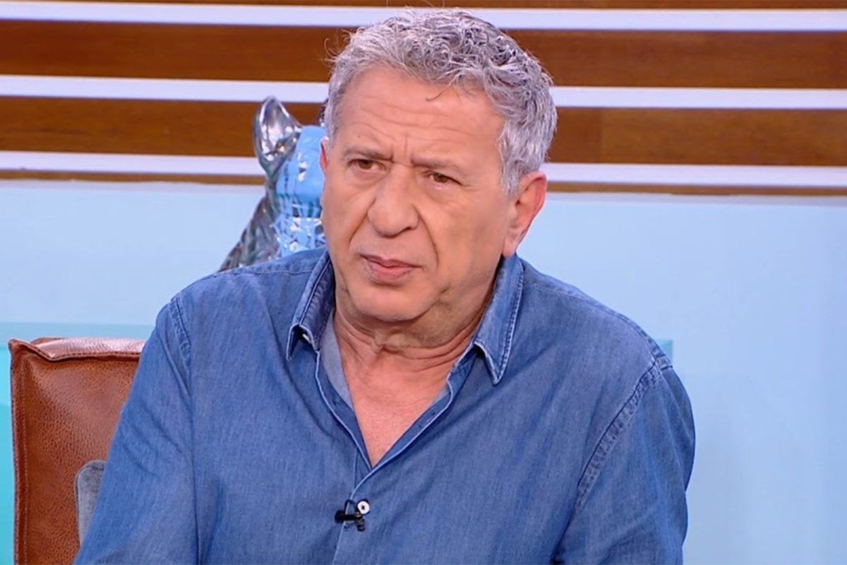 Κώστας Κόκλας: «Έγινα ηθοποιός για να μην ξυπνάω το πρωί. Προτιμώ να είμαι κουλ»