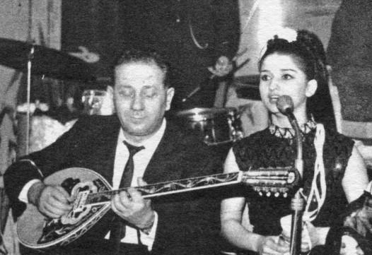 Η λαϊκή τραγουδίστρια που λάτρευε ο Ζαμπέτας - Πέθανε από τον καημό της επειδή την ανάγκασαν να δώσει το παιδί της