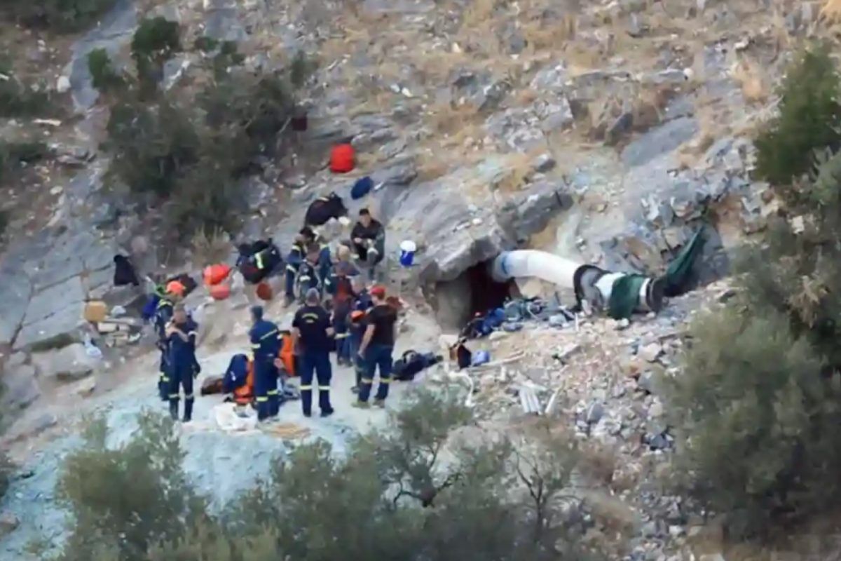 Λάρισα: 53χρονος έψαχνε για λίρες και κατέληξε νεκρός πέφτοντας σε λαγούμι 22 μέτρων (Βίντεο)