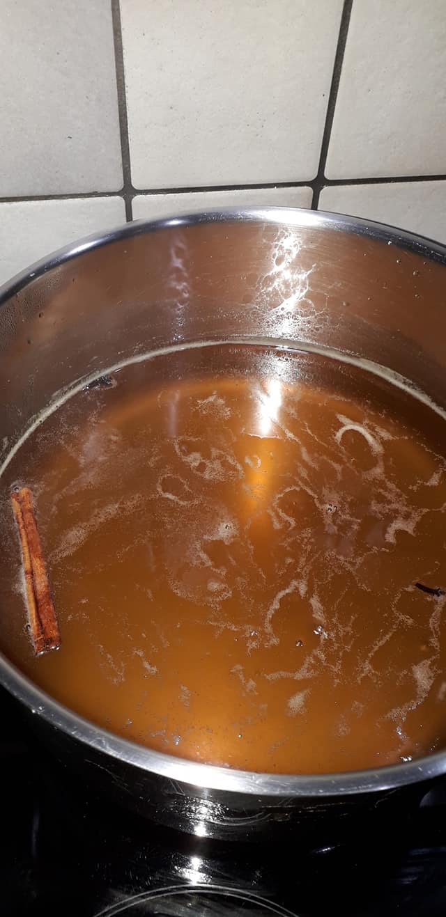 Μελομακάρονα-σιρόπι-