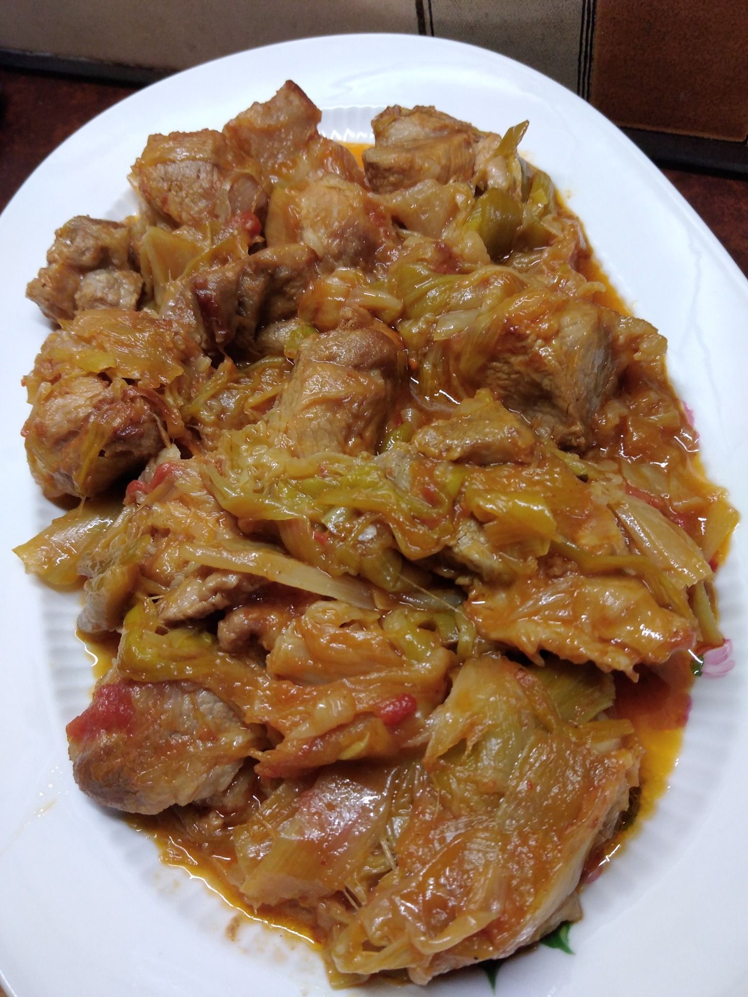 χοιρινό-με-πράσο-