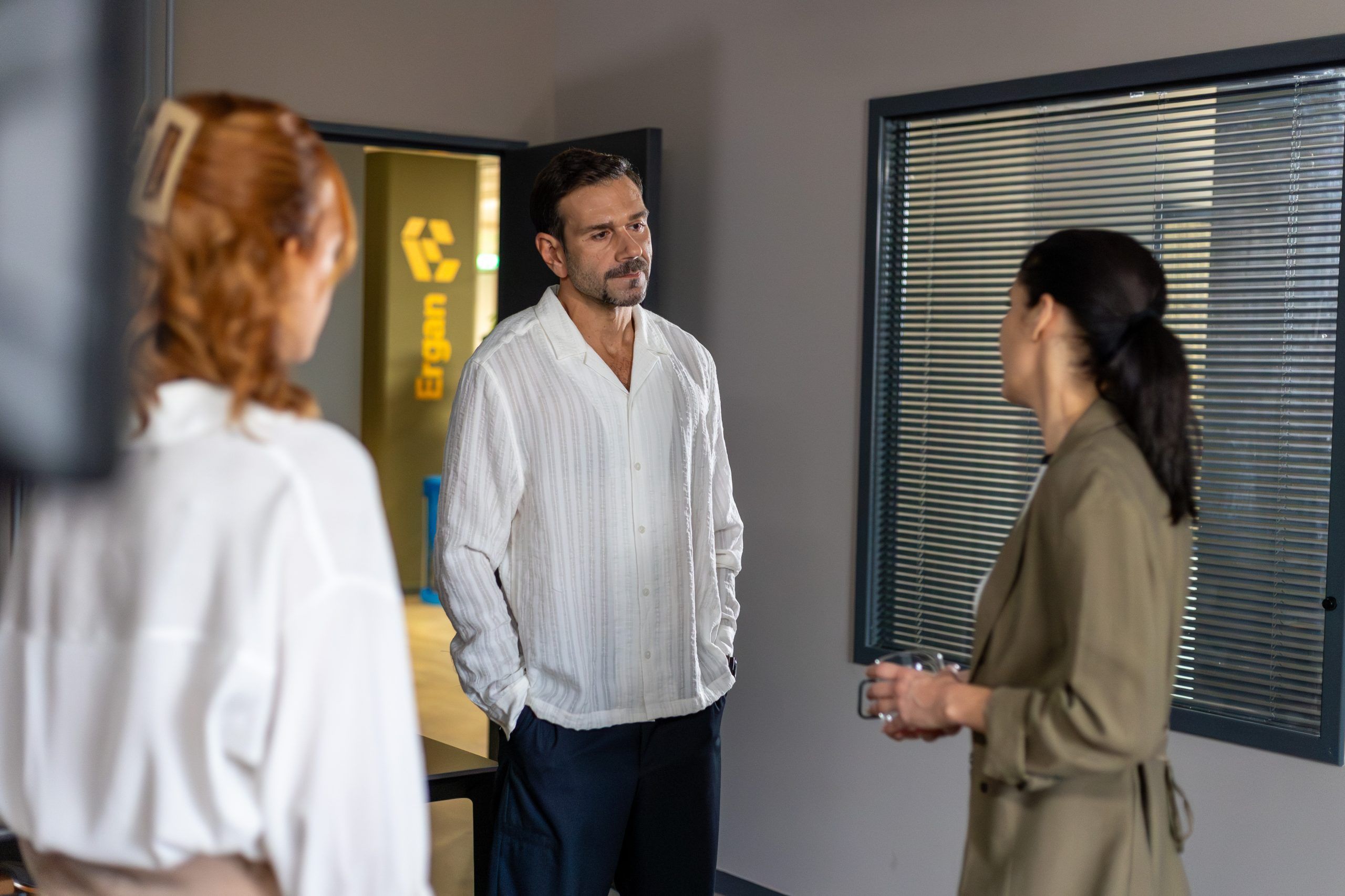 Μια νύχτα Μόνο-Σταύρος-Αρετή Μια νύχτα Μόνο-Σταύρος-Αρετή