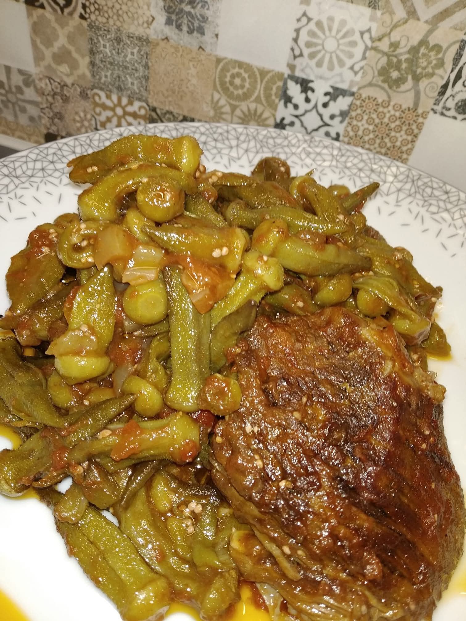 Μοσχαράκι με μπάμιες της μαμάς