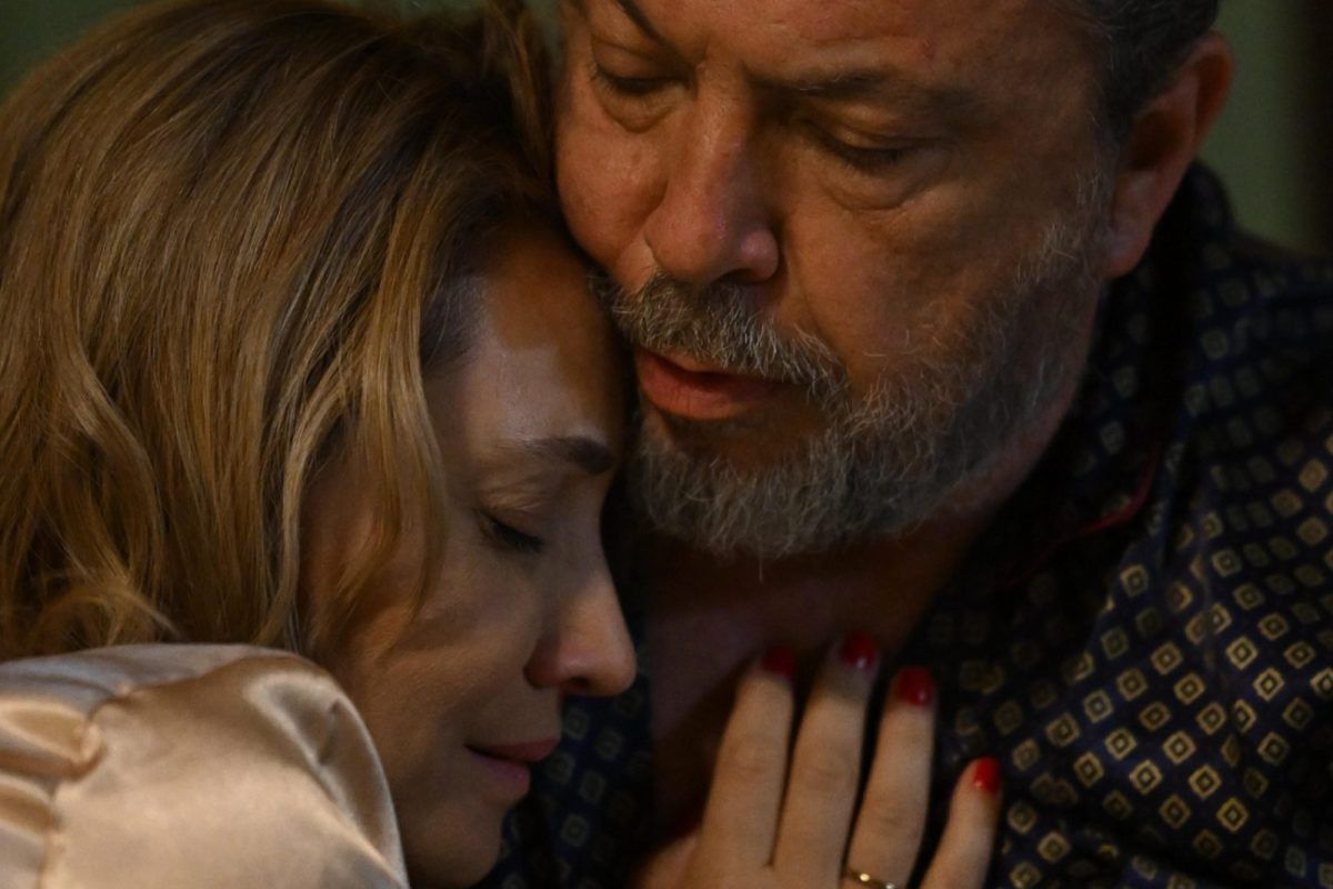 Να μ’ αγαπάς: Η Εβίτα ρεζιλεύει την Άννα μπροστά σε όλους κι εκείνη εξαφανίζεται