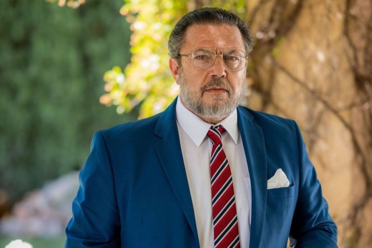 Να μ' αγαπάς: Μαφιόζοι κάνουν επίθεση στο σπίτι του Καλλιγά