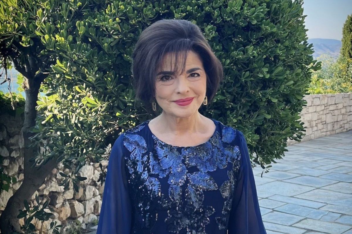 Να μ' αγαπάς: Η Νικαίτη μαθαίνει για τα δίδυμα και προσπαθεί να τα βγάλει από τη μέση