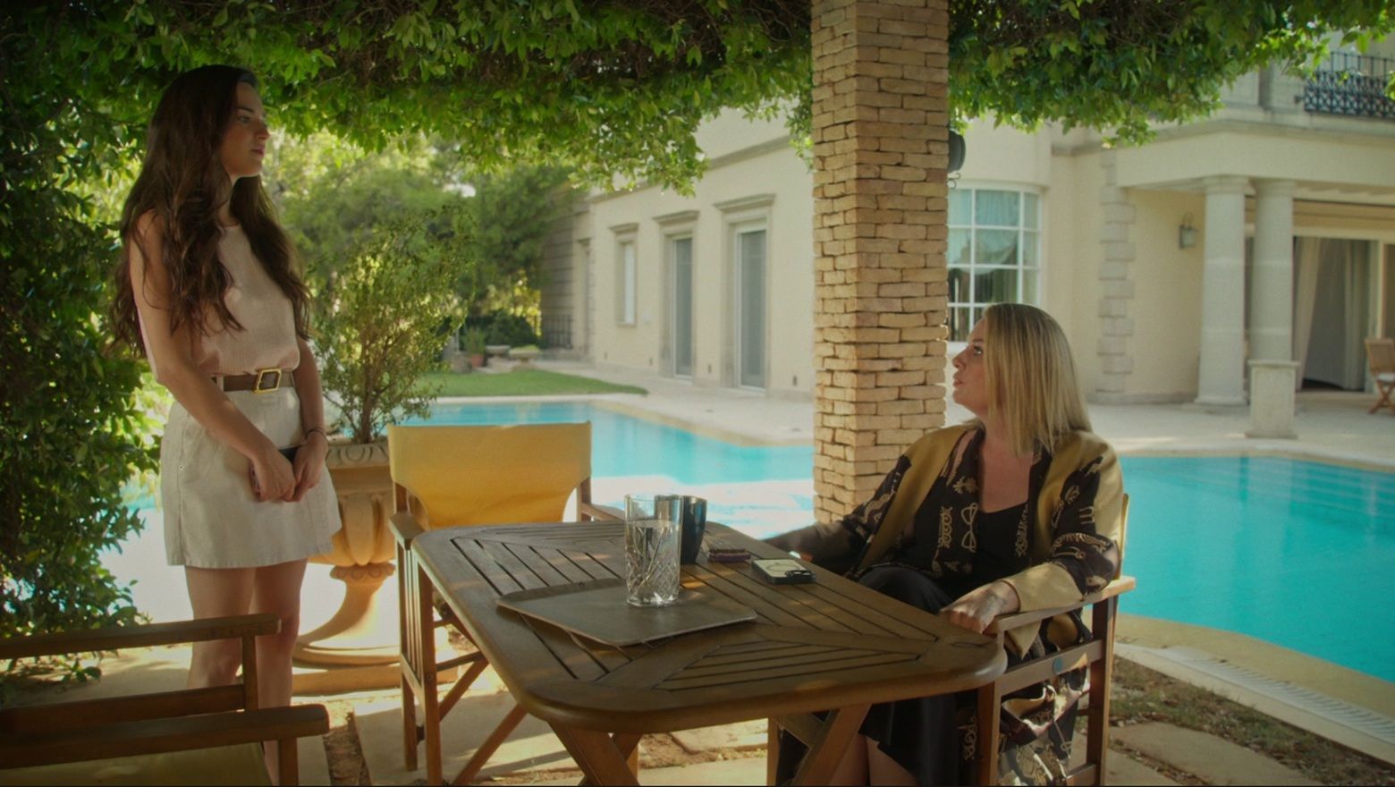 Να μ' αγαπάς σειρά