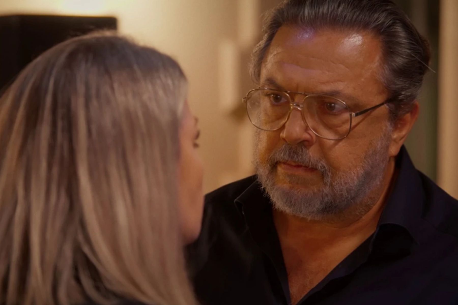 Να μ' αγαπάς-Θεόφιλος