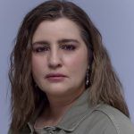 να με λες μαμα