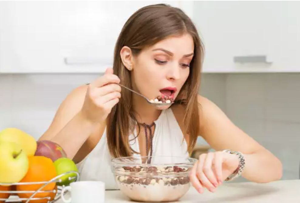 σωστή-ώρα-για-δείπνο- σωστή-ώρα-για-δείπνο-