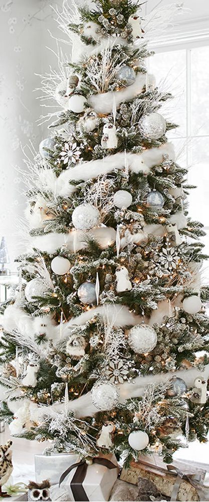 Οι τάσεις στη Χριστουγεννιάτικη διακόσμηση 2025 - 2026: Χρώματα και ιδέες