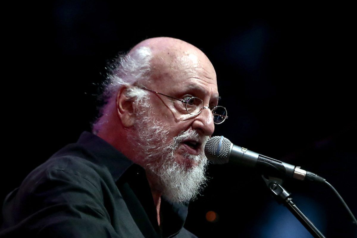 Πέθανε ο Διονύσης Σαββόπουλος