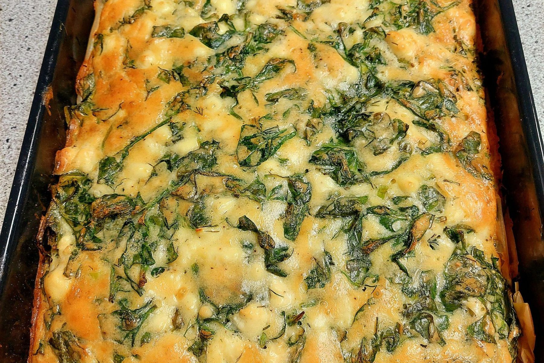 Σπανακόπιτα με φύλλο κρούστας και νισεστέ