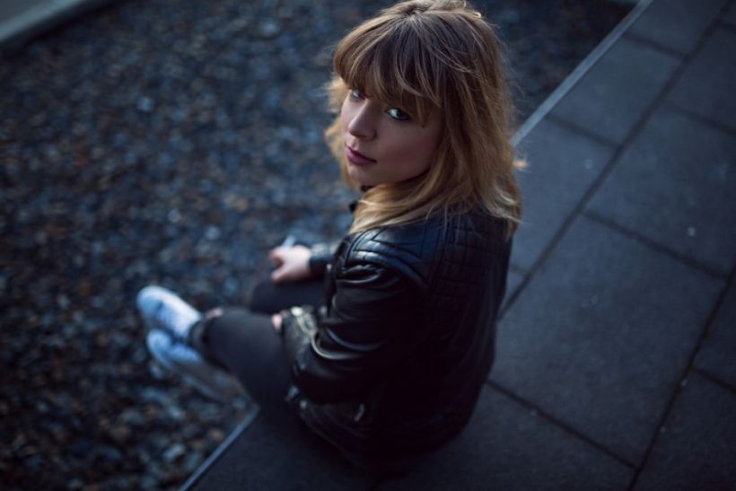 Συναισθηματική αποξένωση: Γιατί το έχουν γυρίσει όλοι στις ελεύθερες σχέσεις;