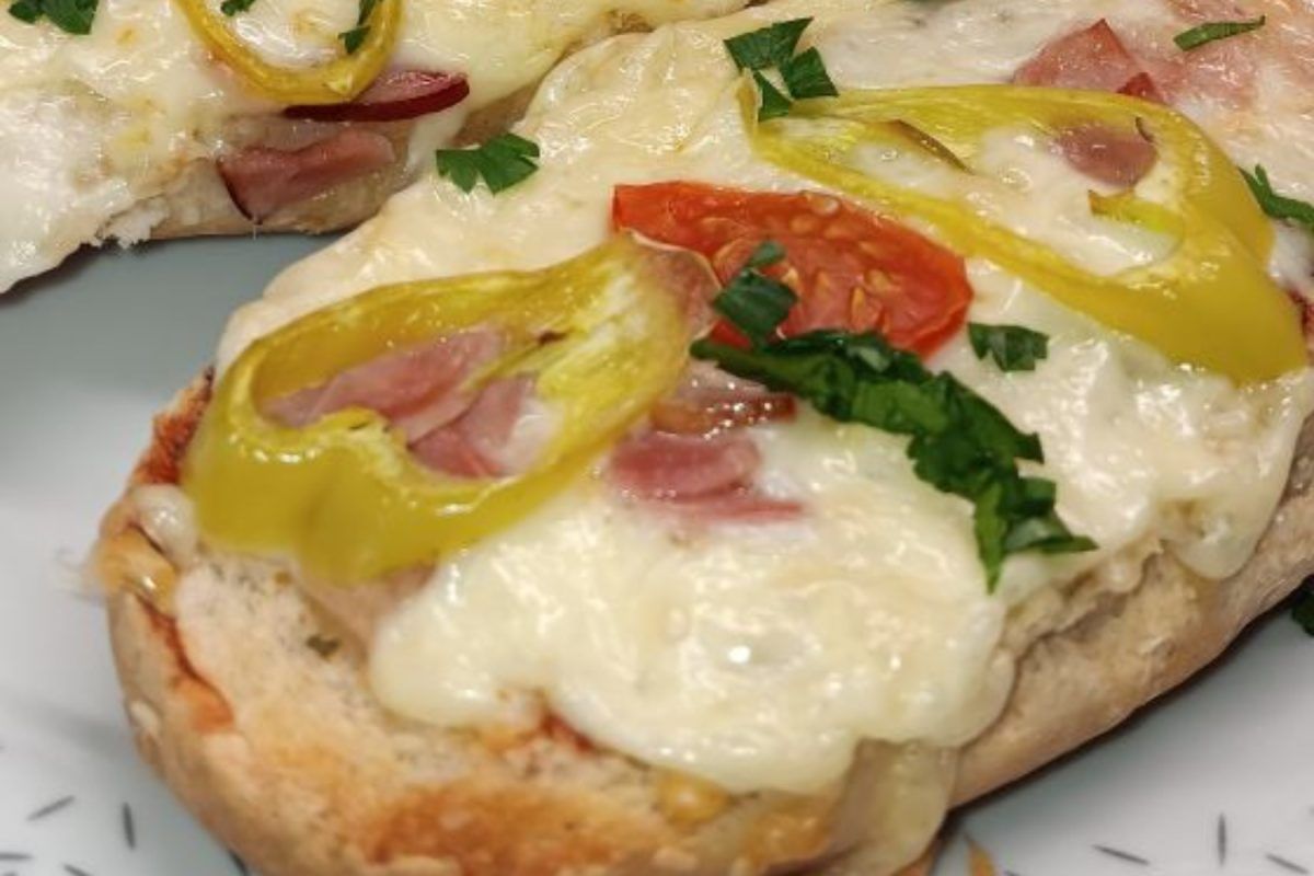 πιτσάκια-σε-ψωμί-