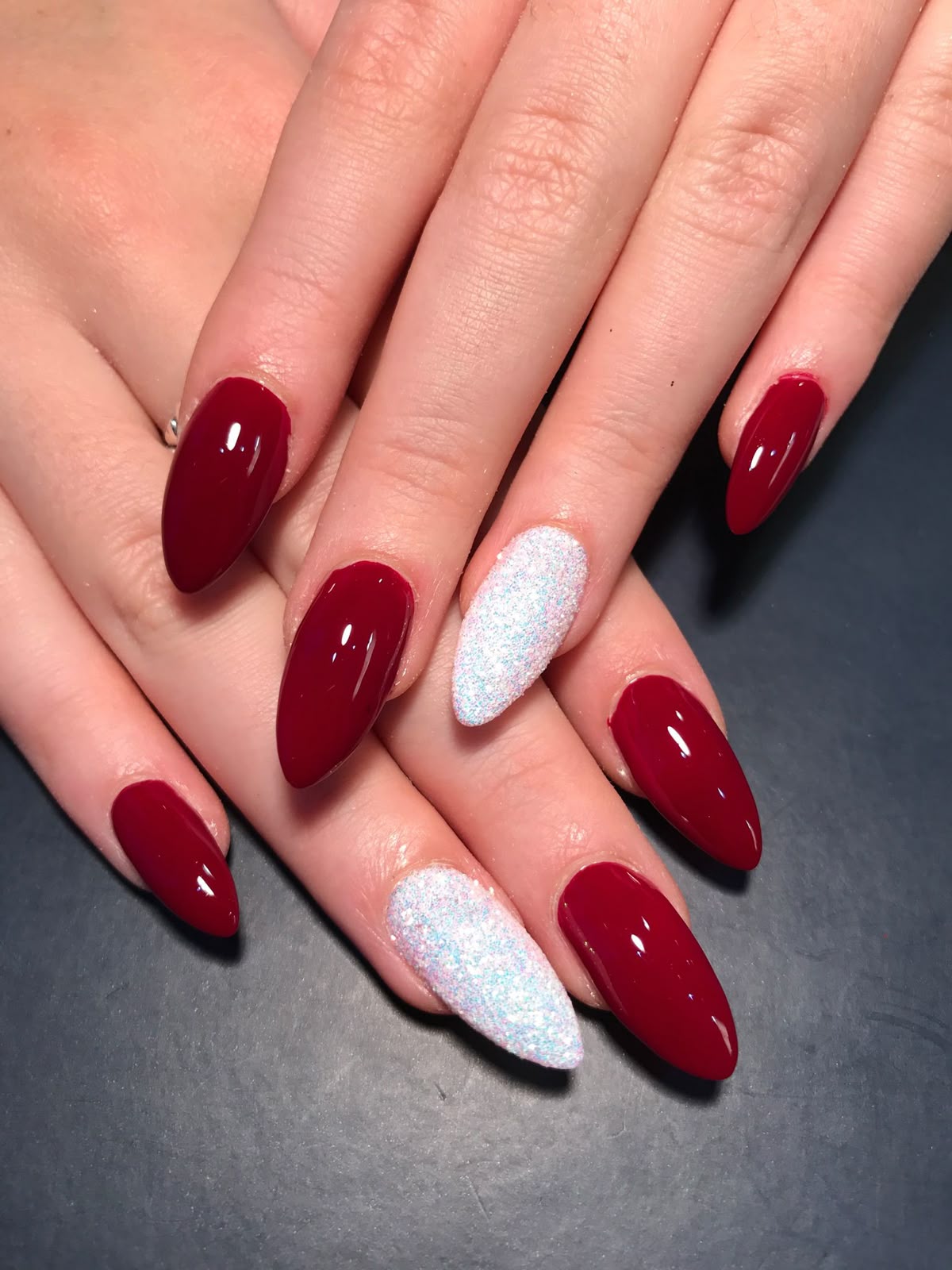 τασεις χριστουγεννα νυχια