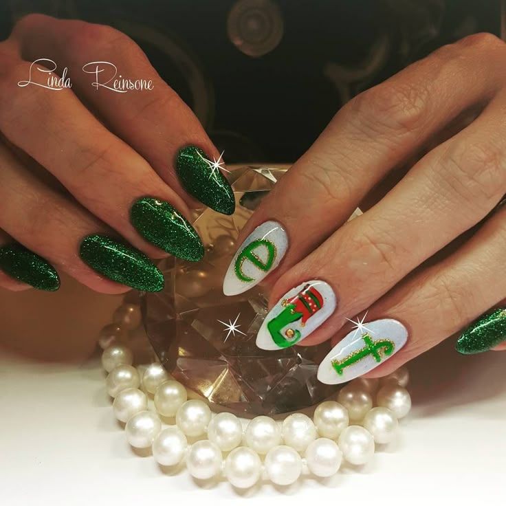 τασεις χριστουγεννα νυχια