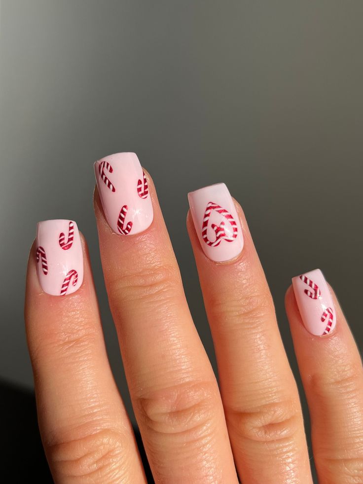 τασεις χριστουγεννα νυχια