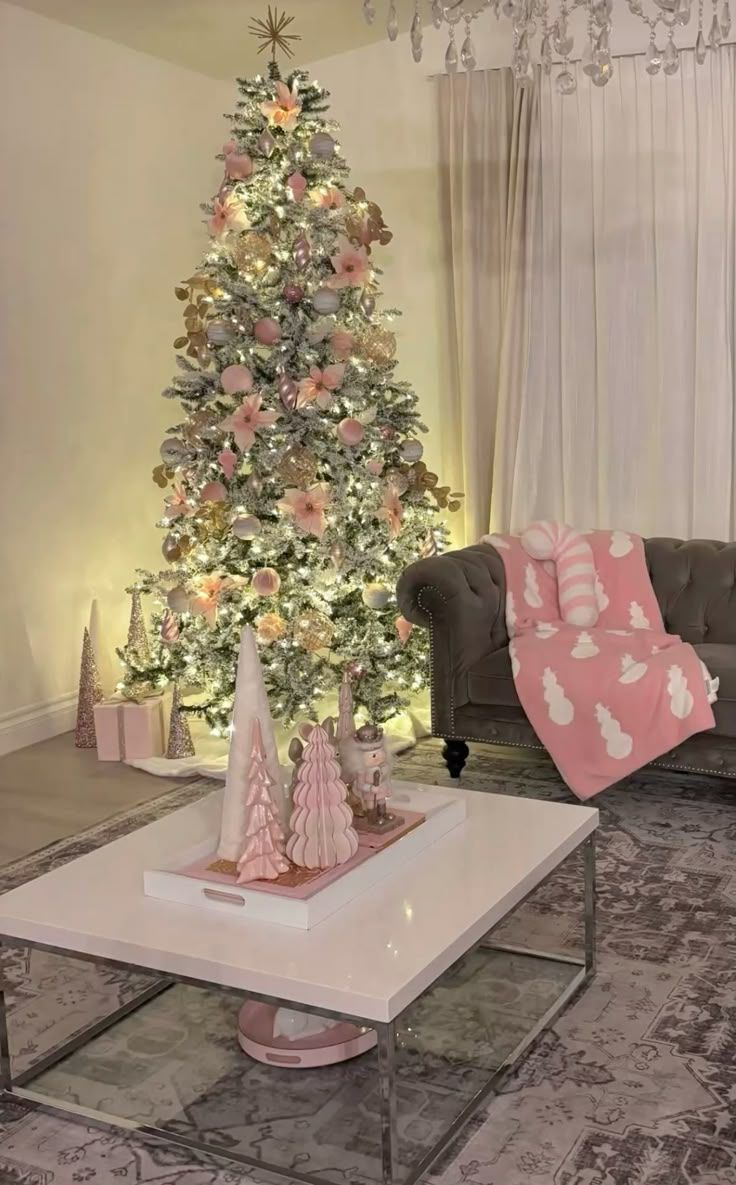 Τάσεις για χριστουγεννιάτικη διακόσμηση σαλονιού 2025: