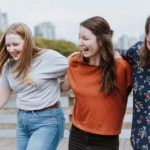 Τεστ προσωπικότητας: Εσύ τι τύπος φίλου είσαι - Τα δίνεις όλα στην φιλία ή είσαι αδιάφοροςς