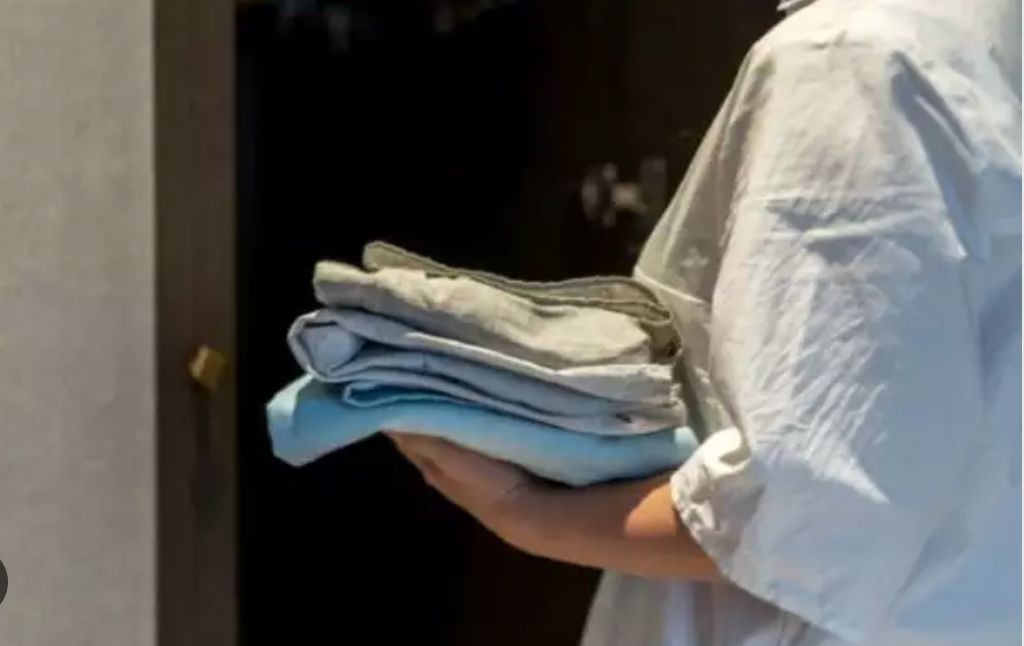 διπλωμένα-ρούχα- διπλωμένα-ρούχα-