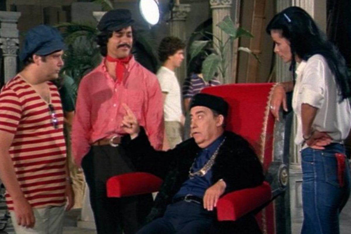 Το «ιερό τέρας» του ελληνικού κινηματογράφου που ήταν 1,50 μέτρο κι έκανε όλες τις γυναίκες να παραμιλούν για χάρη του