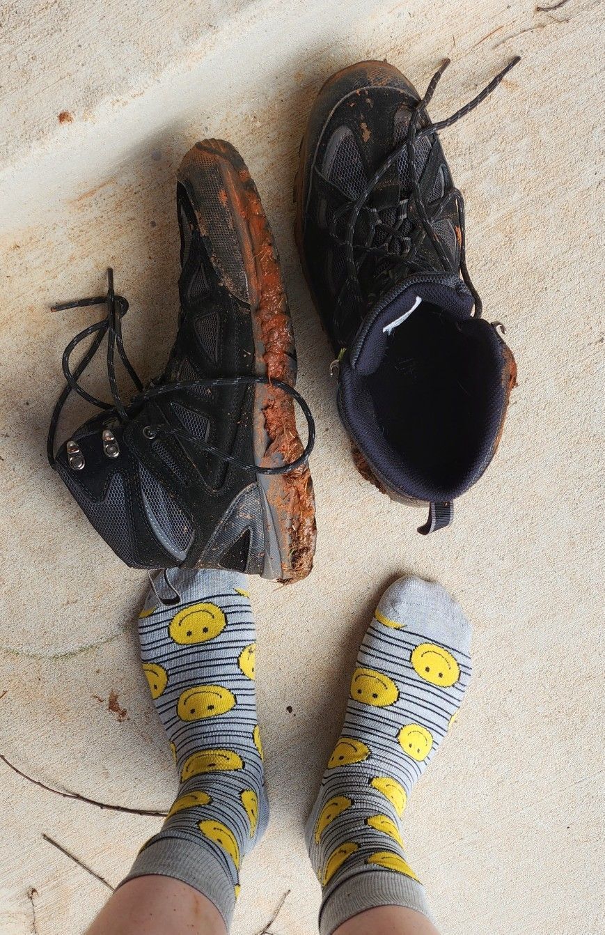 Το κόλπο που ακολουθώ χρόνια για να στεγνώσω γρήγορα τα παπούτσια μου από τη βροχή