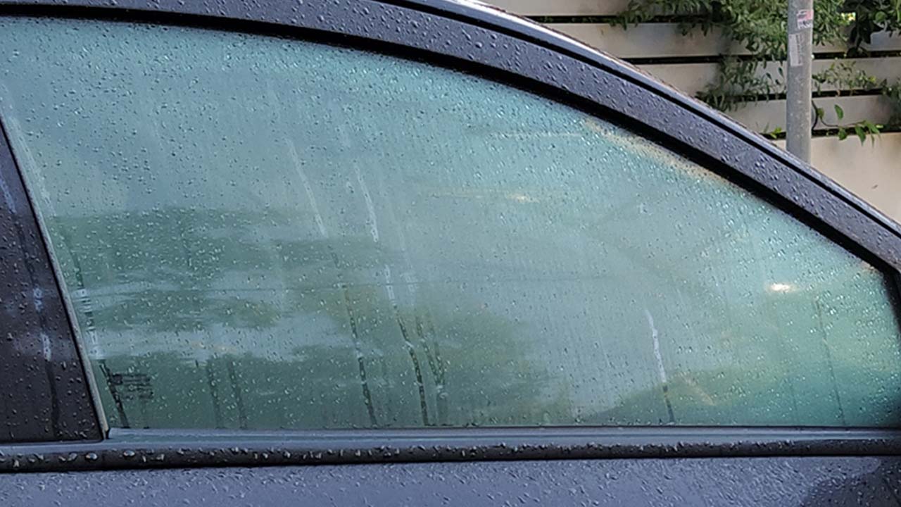 Το κόλπο του πατέρα μου για να μη θολώνουν τα τζάμια του αυτοκινήτου τον Χειμώνα