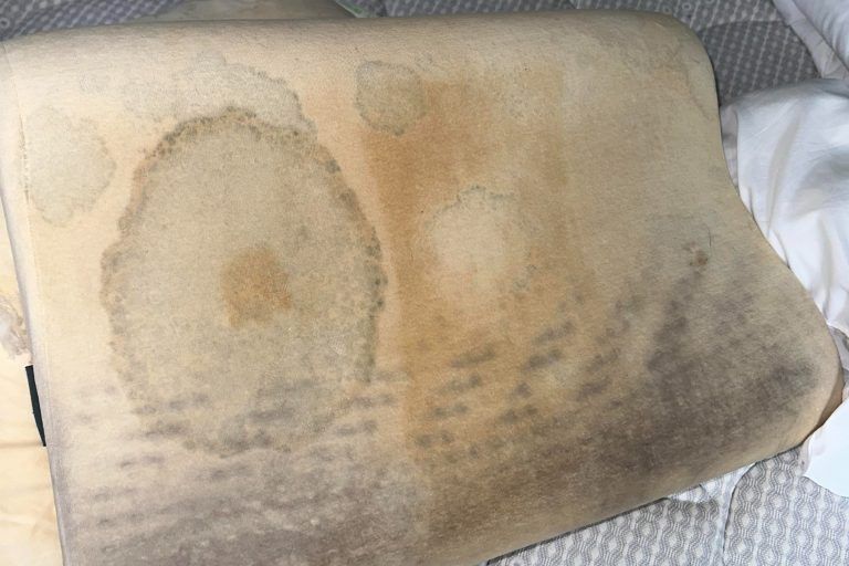 μούχλα-στα-μαξιλάρια-