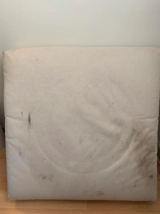 μούχλα-στα-μαξιλάρια-