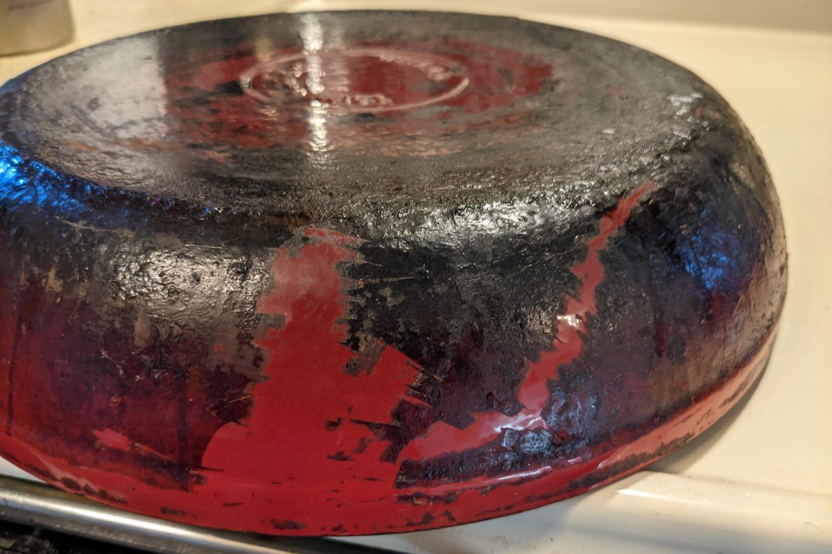 Το σπιτικό μείγμα που αντικαθιστά τον λιποκαθαριστή και διώχνει ξεραμένα και καμένα λίπη