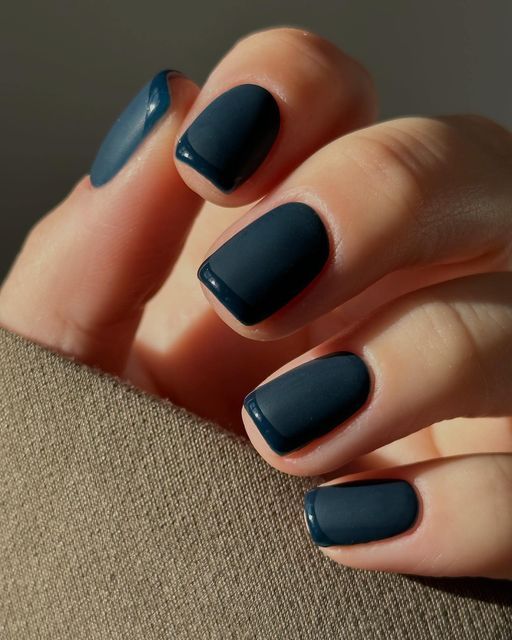 10 σκούρα χρώματα που είναι ιδανικά για κοντά νύχια