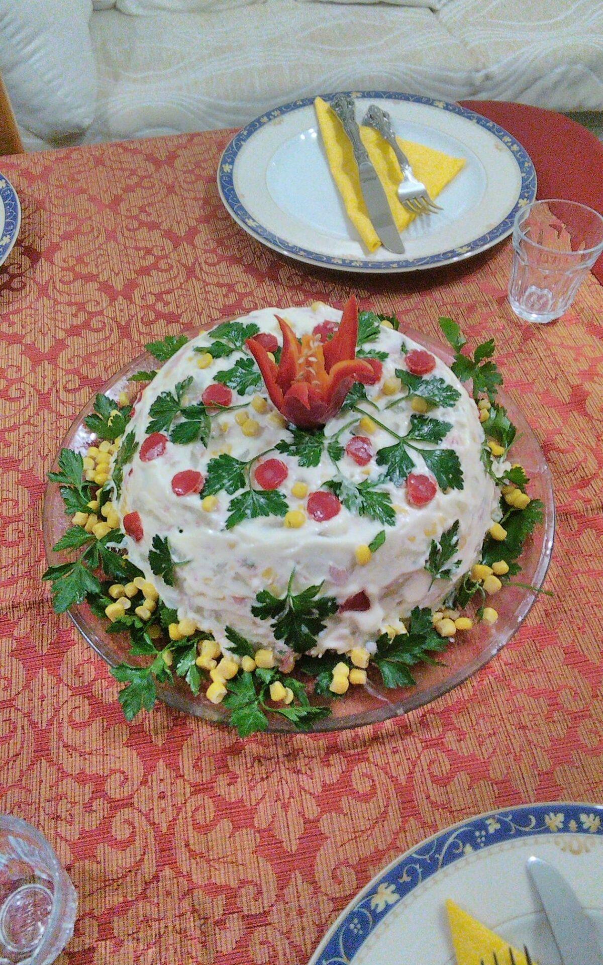 ρώσικη-σαλάτα-σε-φόρμα-