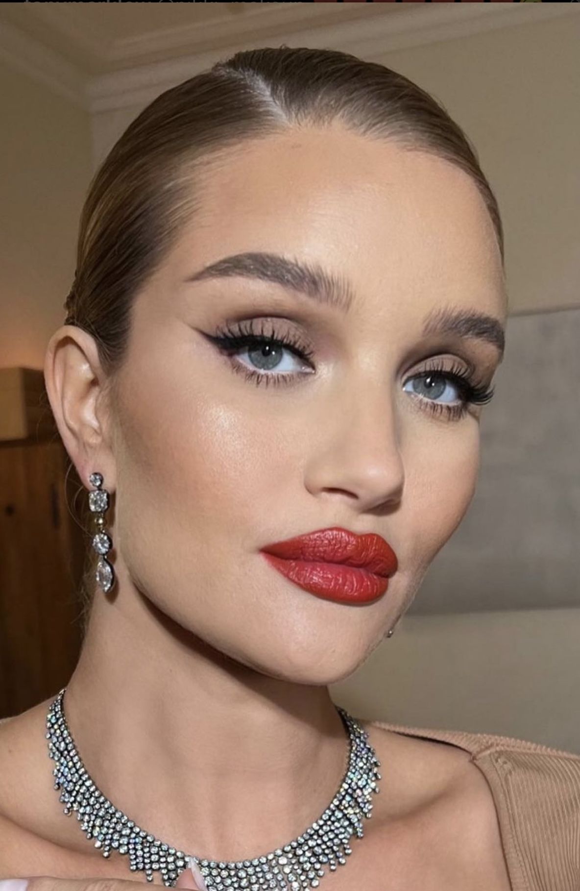 κεραμιδί-κραγιόν-