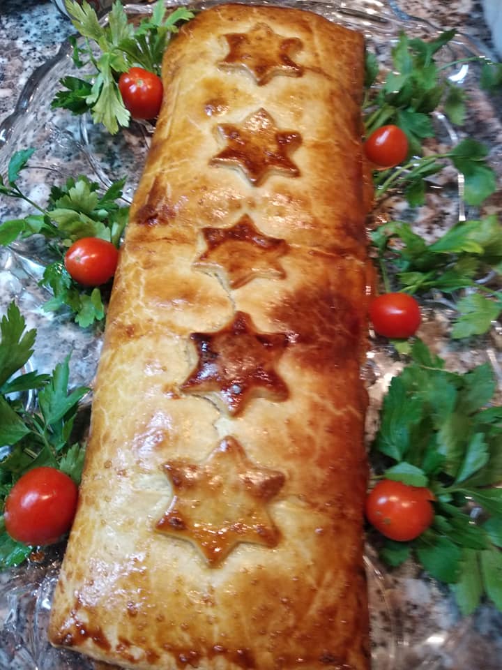 χριστουγεννιάτικο-ρολό-με-φύλλο- χριστουγεννιάτικο-ρολό-με-φύλλο-