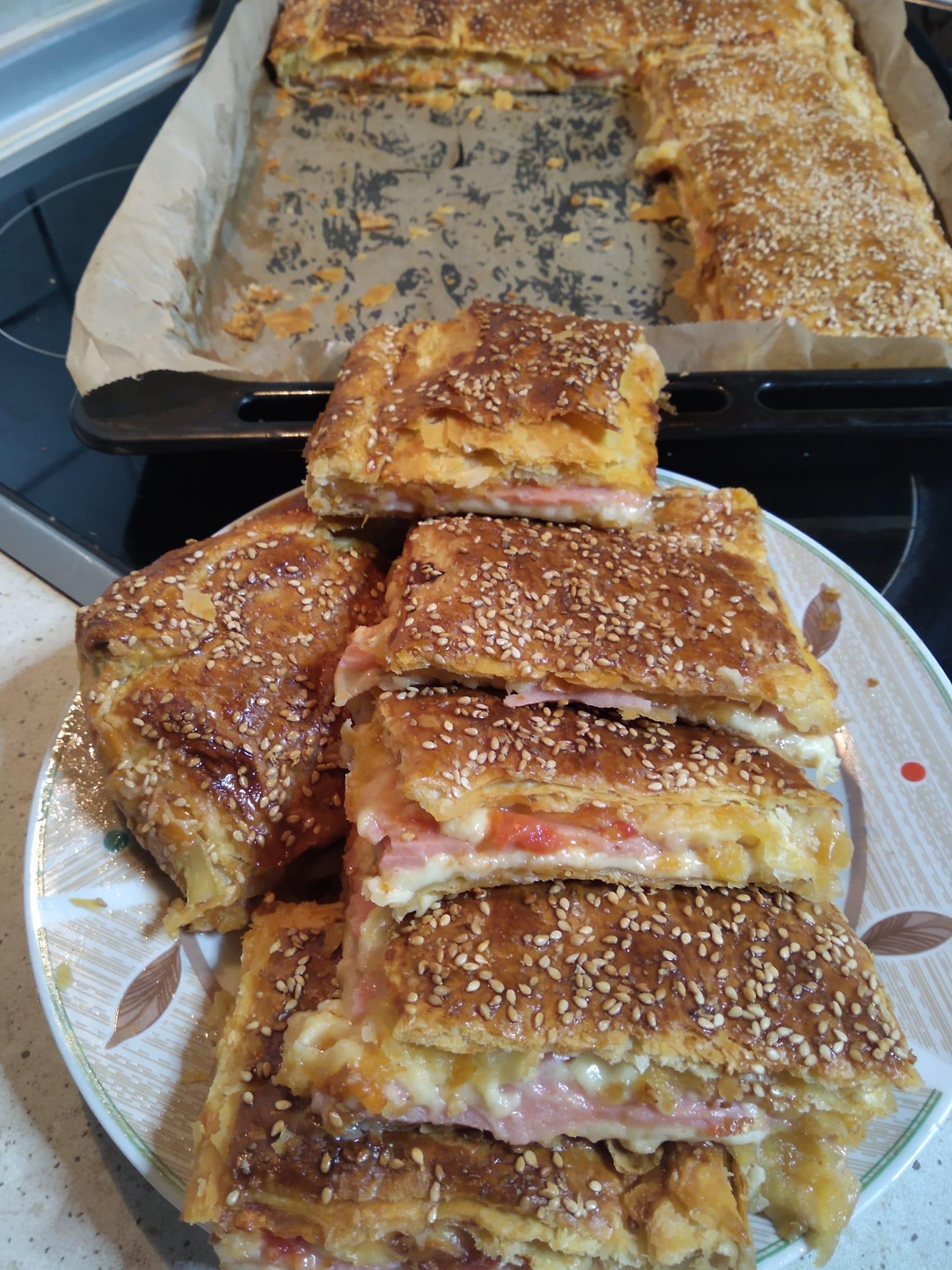 ζαμπονοκασερόπιτα- ζαμπονοκασερόπιτα-