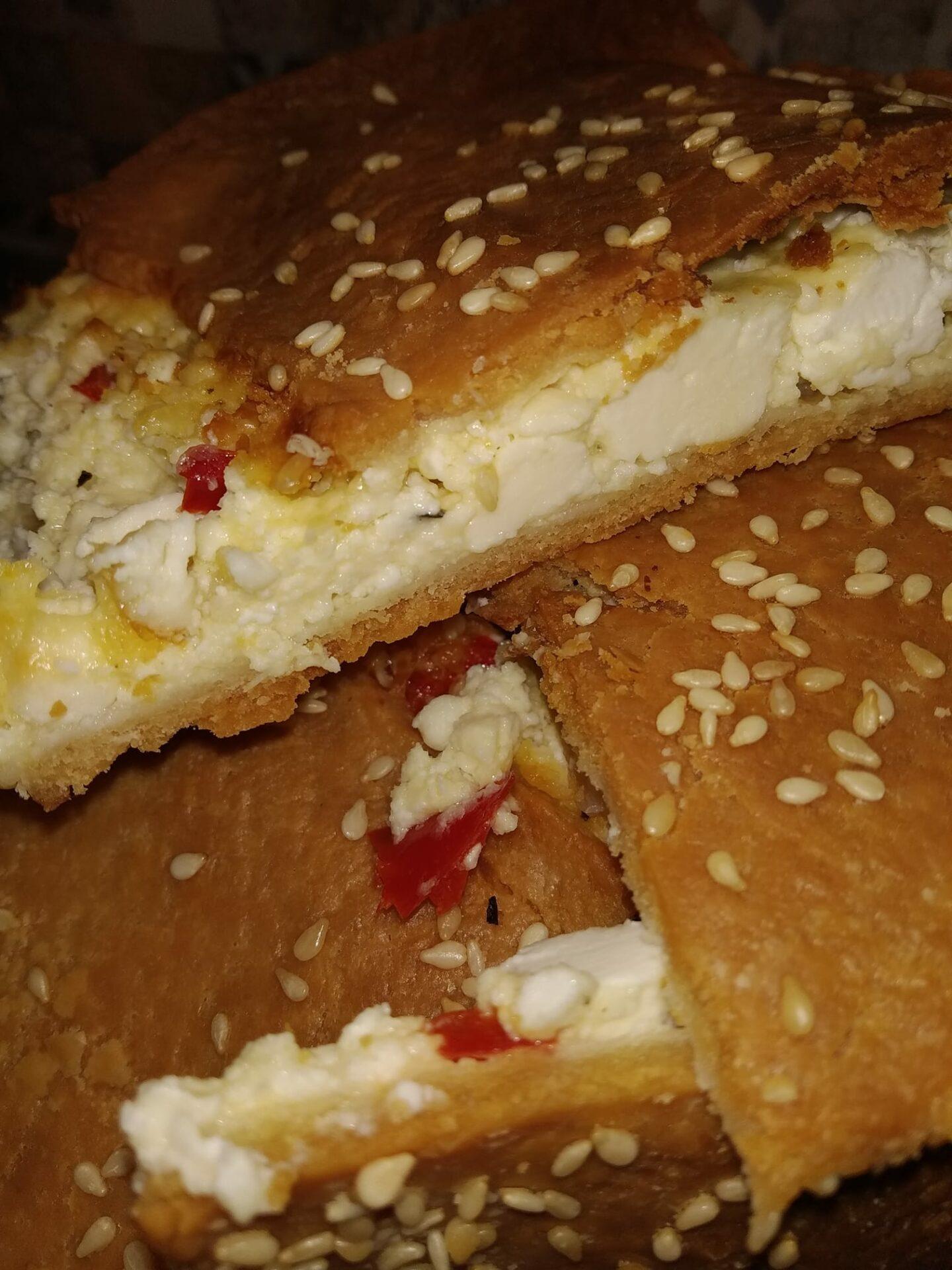 τυρόπιτα-με-πιπεριές- τυρόπιτα-με-πιπεριές-