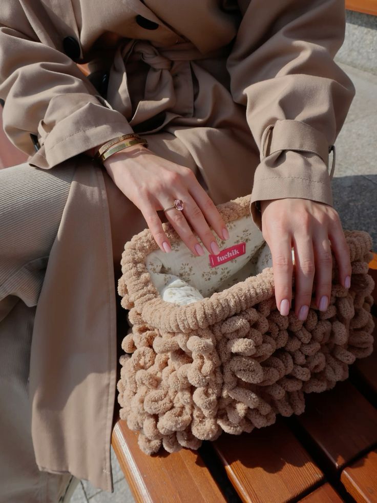 nude-puffy bag-με-καπαρντίνα- nude-puffy bag-με-καπαρντίνα-