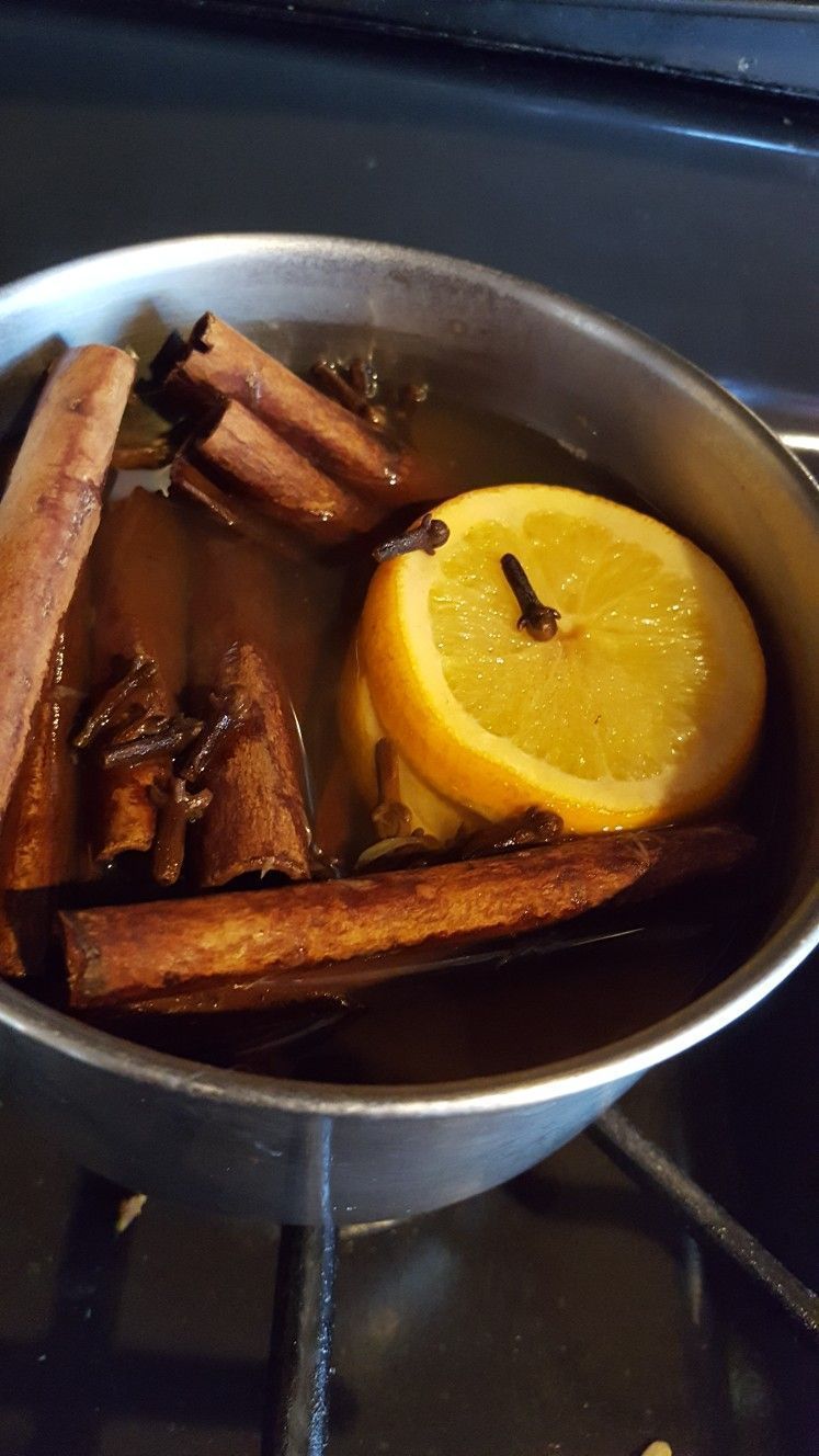 DIY αρωματικά χώρου με άρωμα Χριστουγέννων