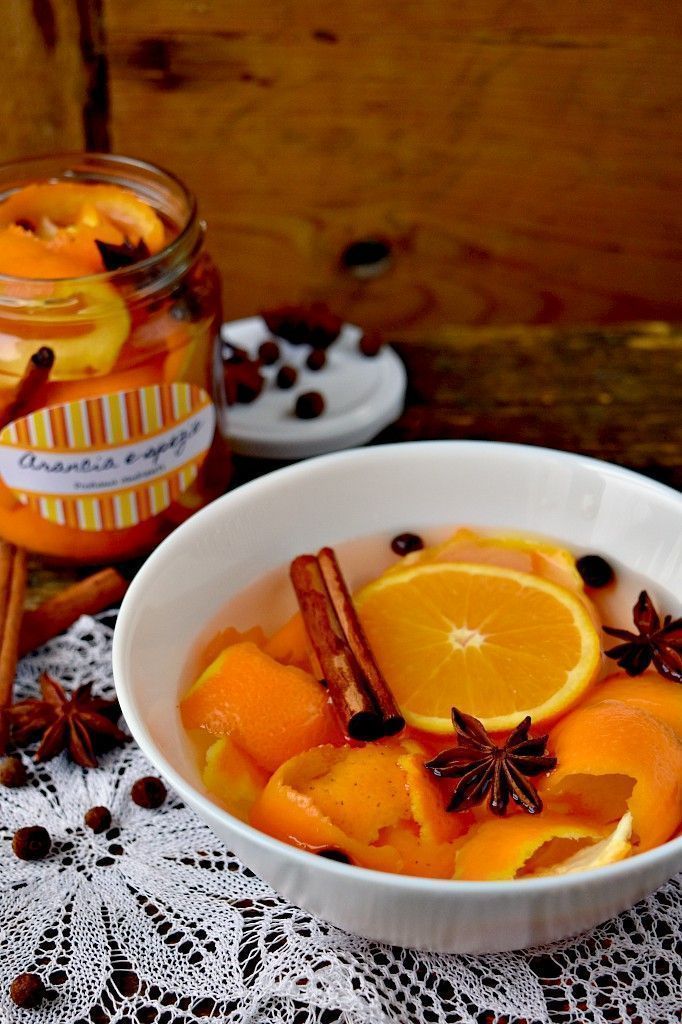 DIY αρωματικά χώρου με άρωμα Χριστουγέννων