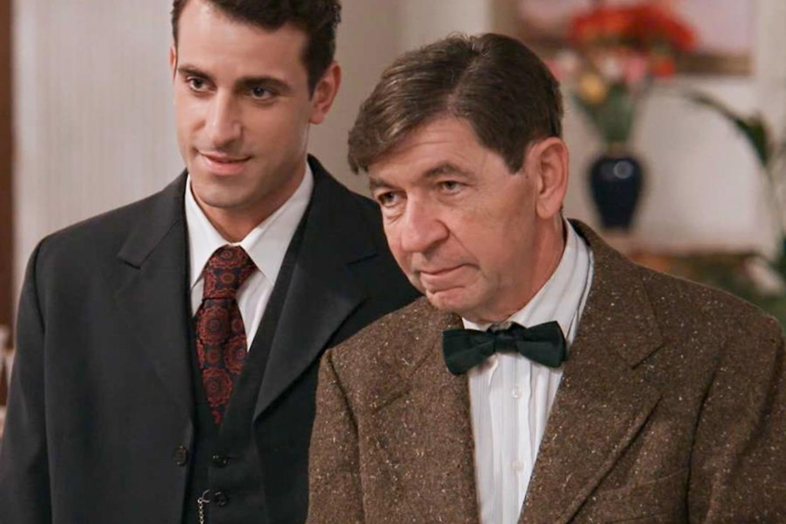 Grand Hotel: Ο Χρόνης πιανει στα πράσα την Αλίκη