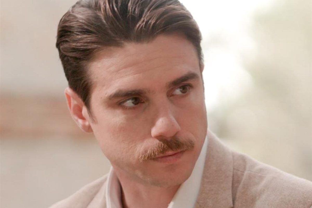 Grand Hotel: Ένας άγνωστος άντρας έρχεται και ξυλοκοπεί τον Άρη