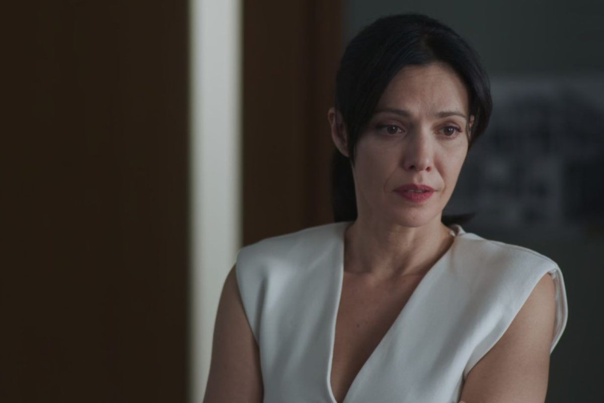 Mια νύχτα μόνο: Η Αρετή πέφτει θύμα ξυλοδαρμού και πέφτει αιμόφυρτη