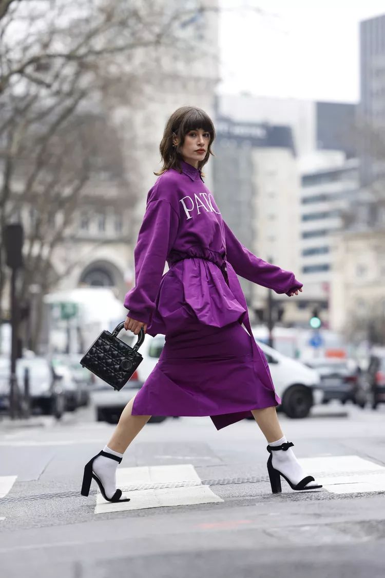 Peplum πουλόβερ: Ιδέες για μοντέρνο ντύσιμο από το γραφείο μέχρι τη βόλτα